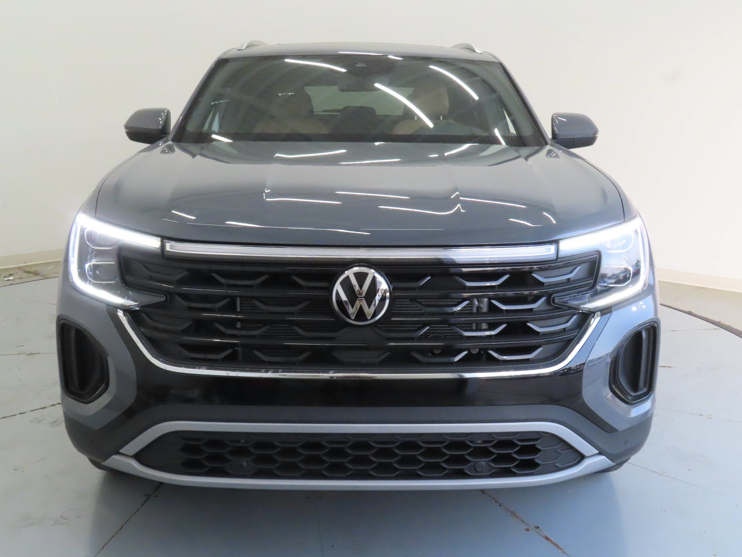 New 2026 Volkswagen Atlas Cross Sport SEL AWD/4WD image 9