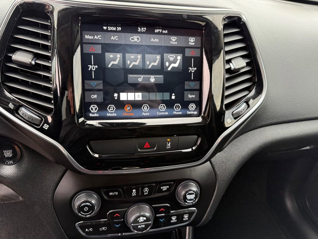 Used 2022 Jeep Cherokee Limited image 23