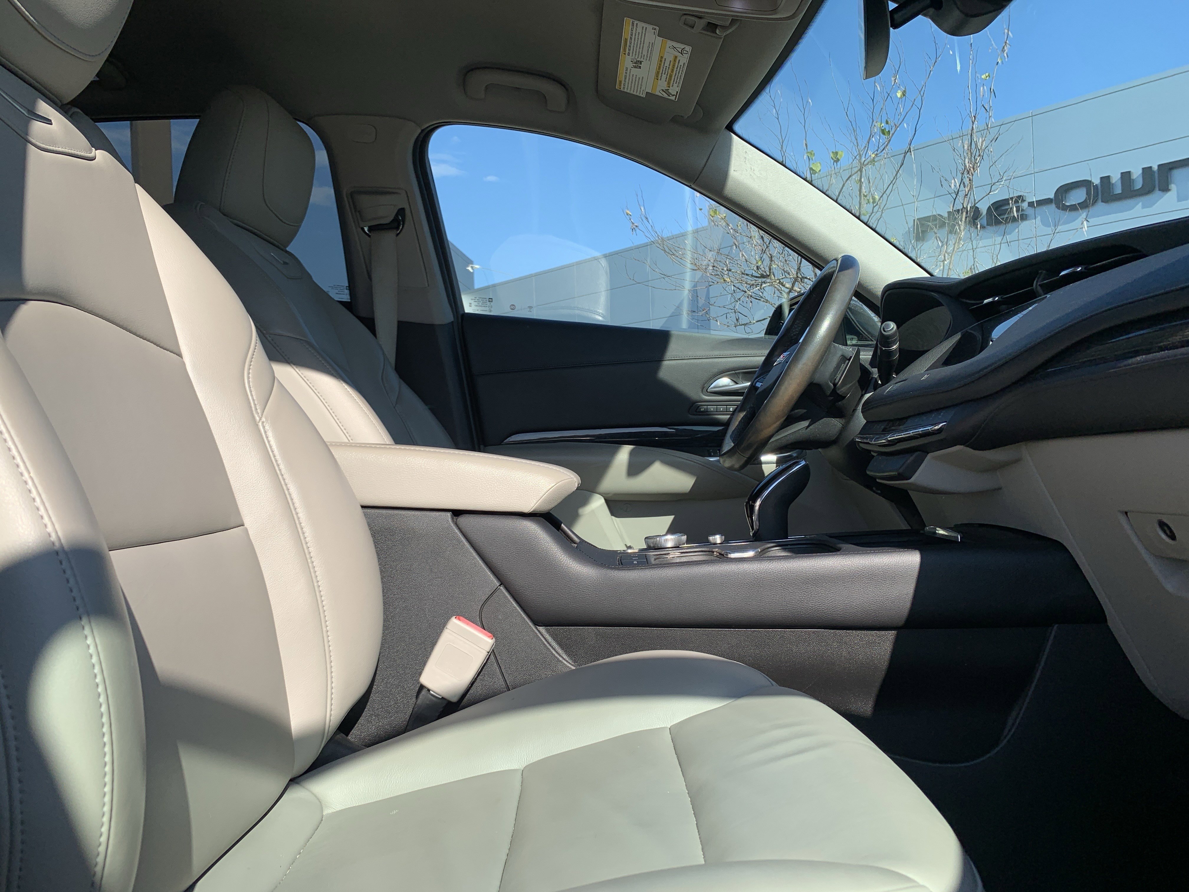 Used 2020 Cadillac XT4 Premium Luxury image 35
