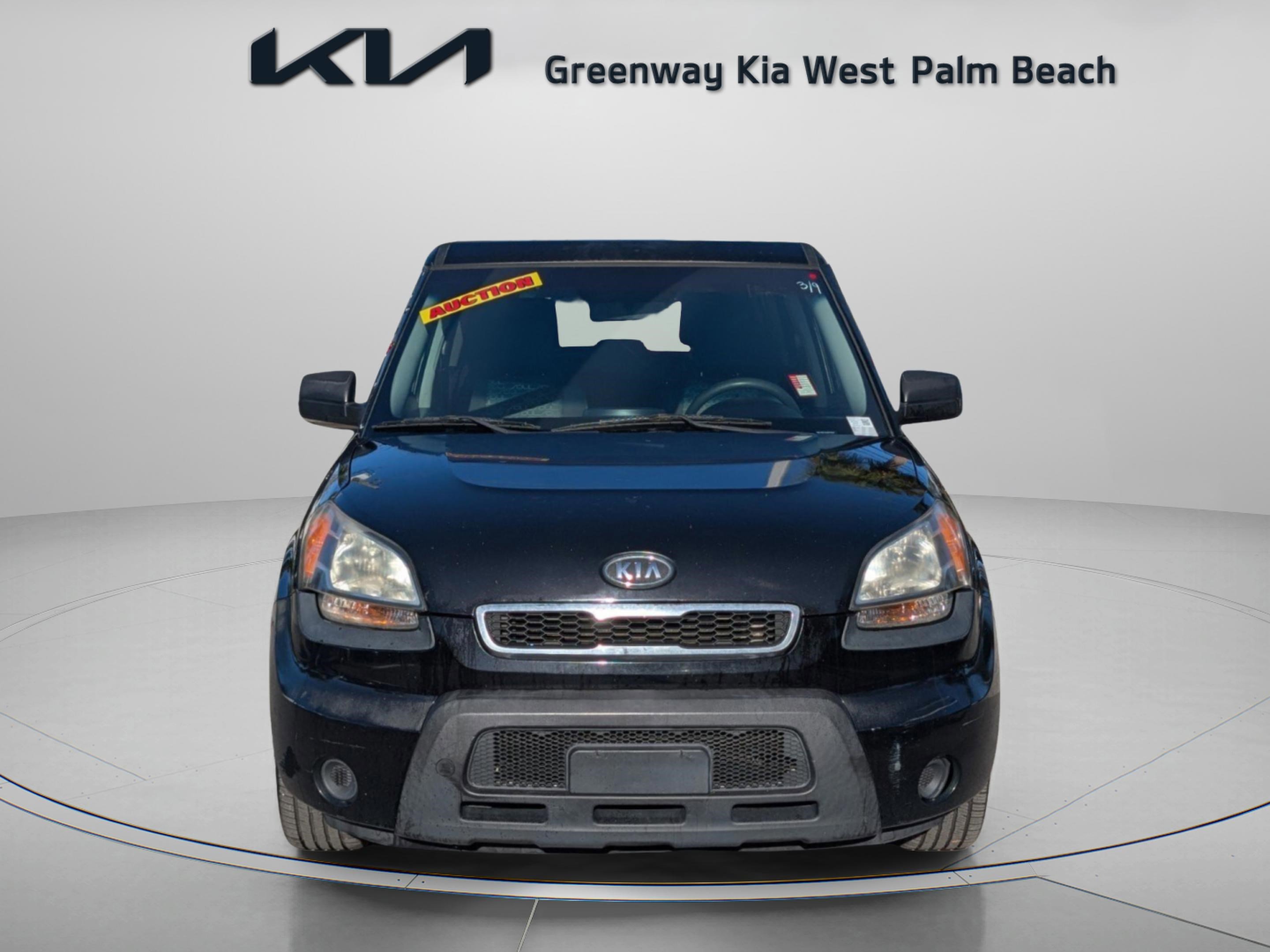 Used 2011 Kia Soul + image 2