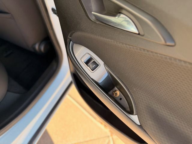 Used 2023 Chevrolet Malibu LT image 18