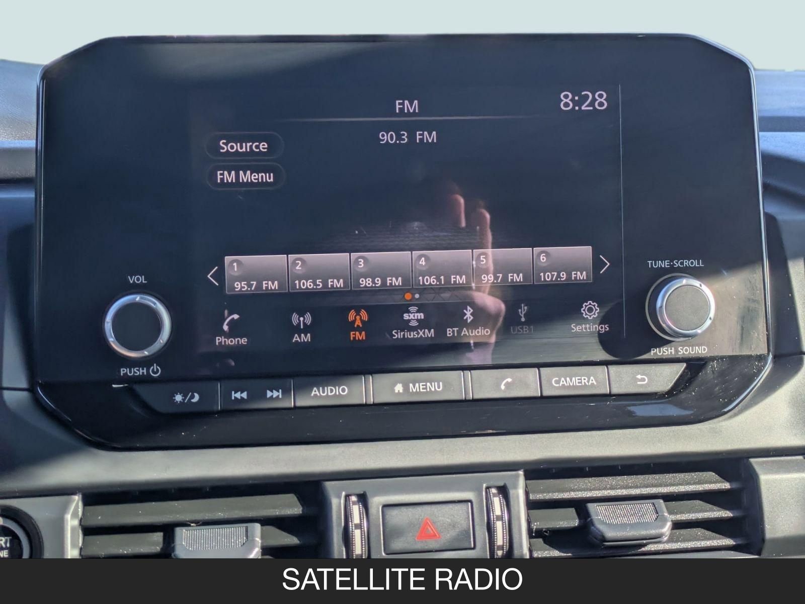 Used 2024 Nissan Pathfinder S image 17