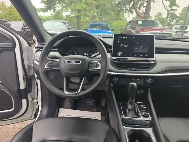Certified 2023 Jeep Compass Latitude w/ Convenience Group AWD/4WD image 6