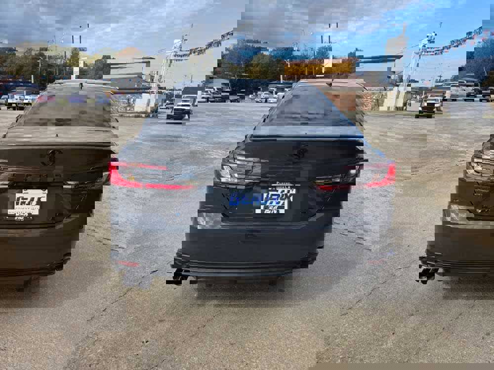 Used 2025 Toyota Camry SE image 4