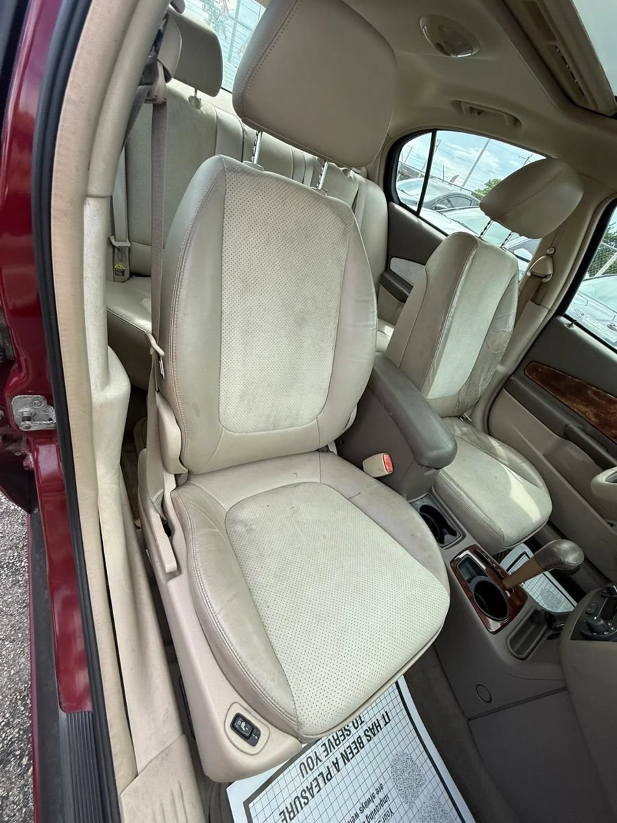 Used 2004 Chevrolet Malibu LT w/ Preferred Equipment Group FWD image 12