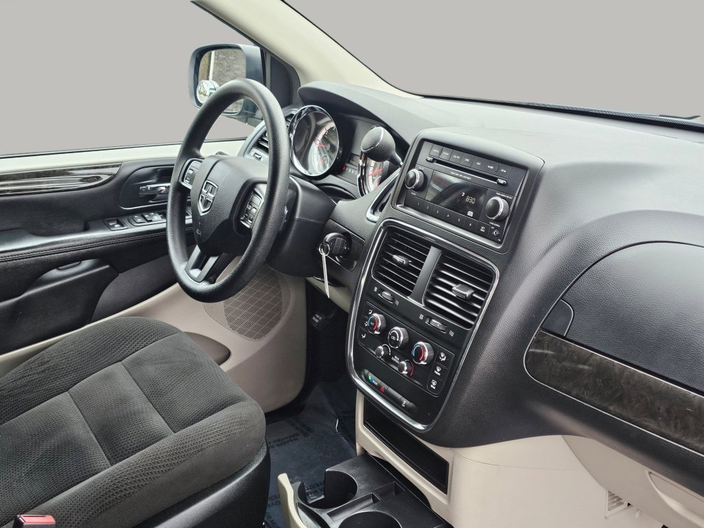 Used 2016 Dodge Grand Caravan SE w/ Quick Order Package 29E SE image 24