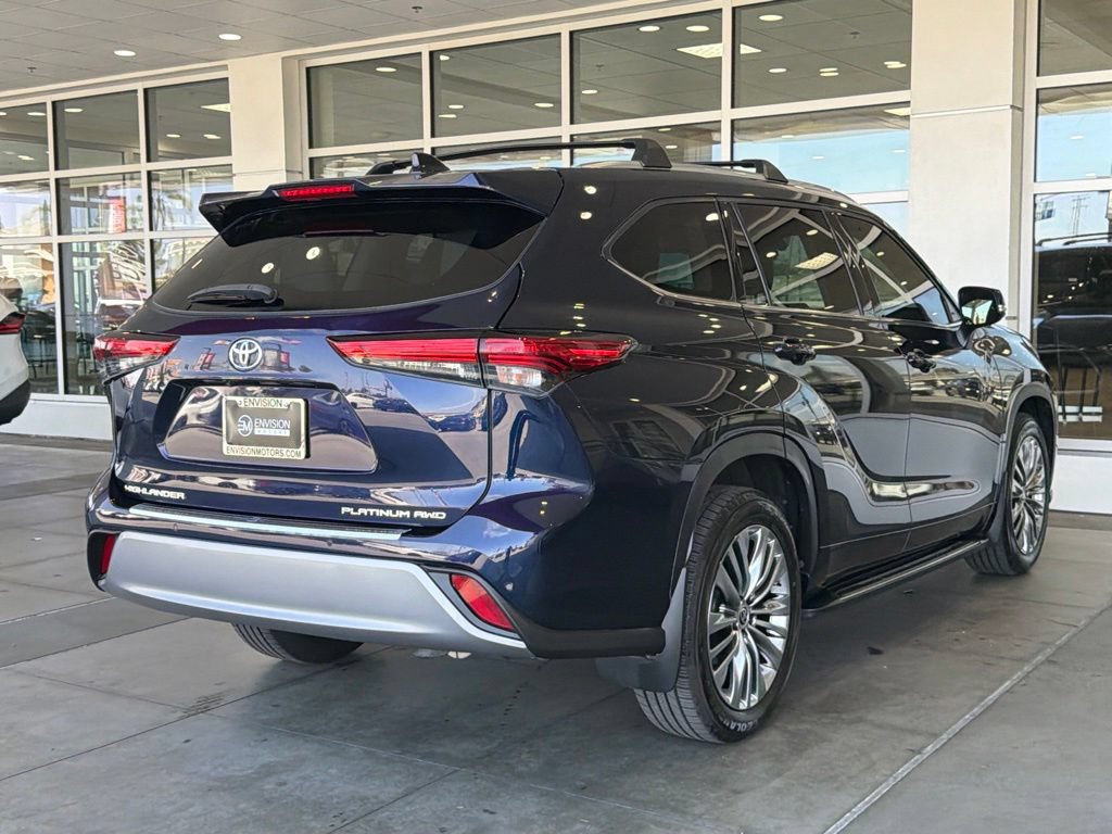 Used 2022 Toyota Highlander Platinum AWD/4WD image 14