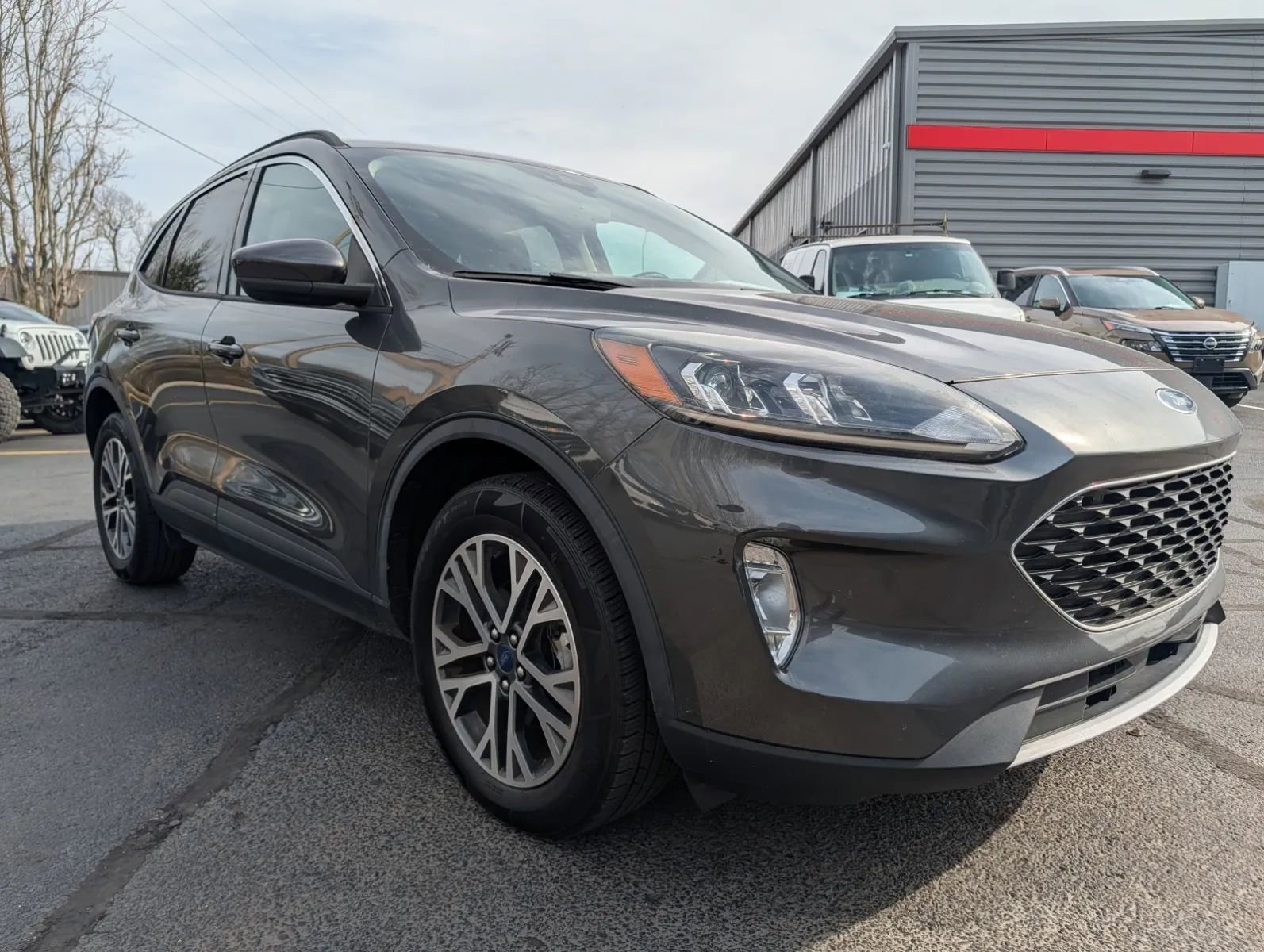 Used 2020 Ford Escape SEL image 5