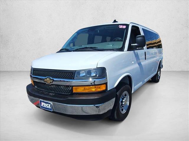 Used 2025 Chevrolet Express 2500 LT w/ LT Preferred Equipment Group RWD video 3