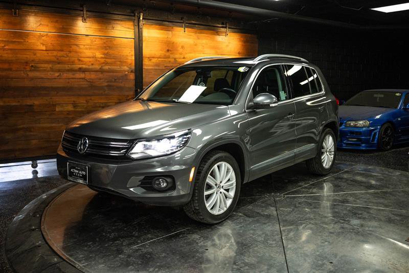 Used 2016 Volkswagen Tiguan SE image 2