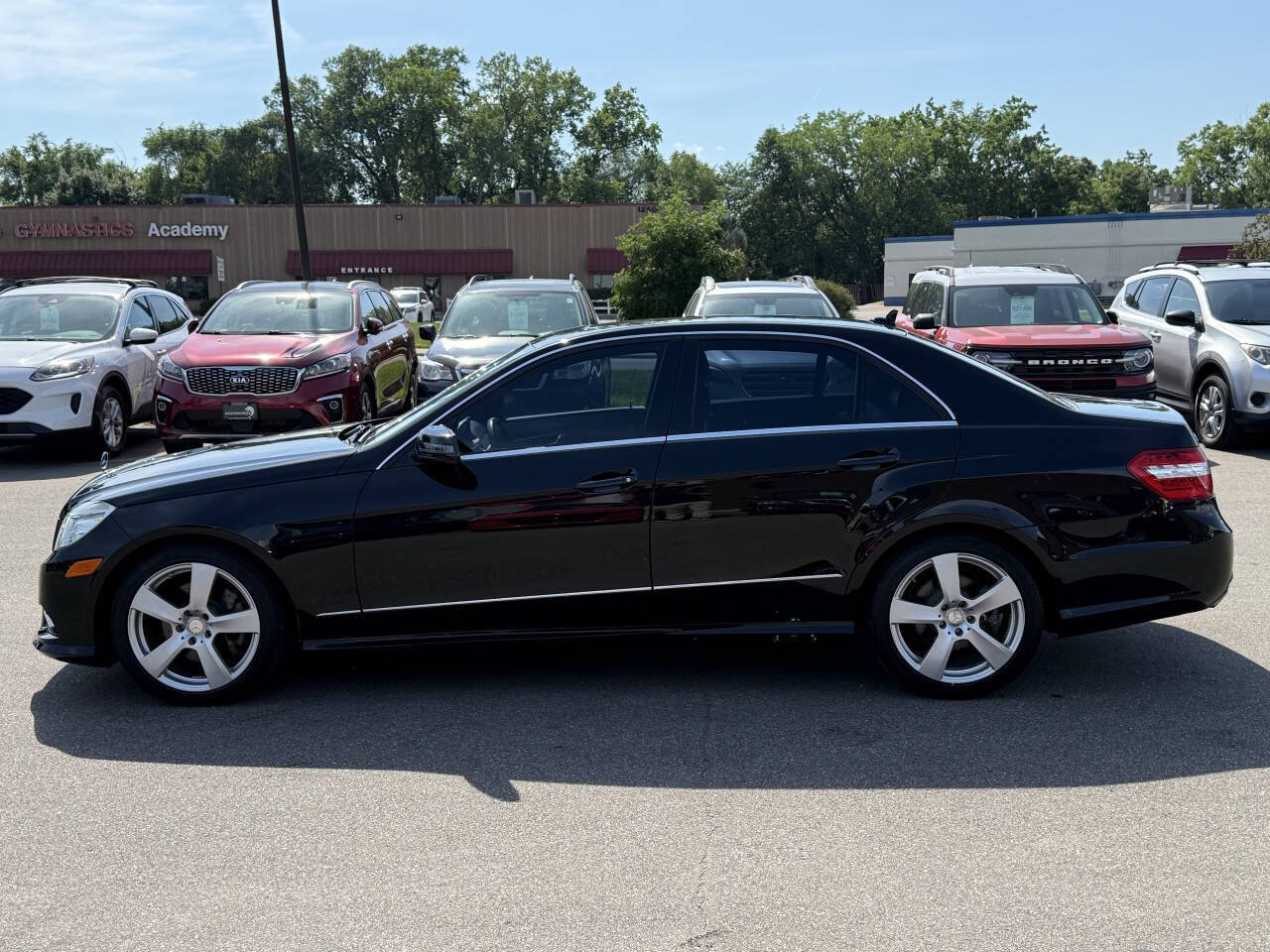 Used 2011 Mercedes-Benz E 350 4MATIC Sedan w/ Premium 1 Pkg image 3