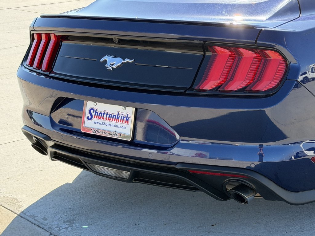 Used 2018 Ford Mustang Coupe w/ Equipment Group 101A RWD image 6