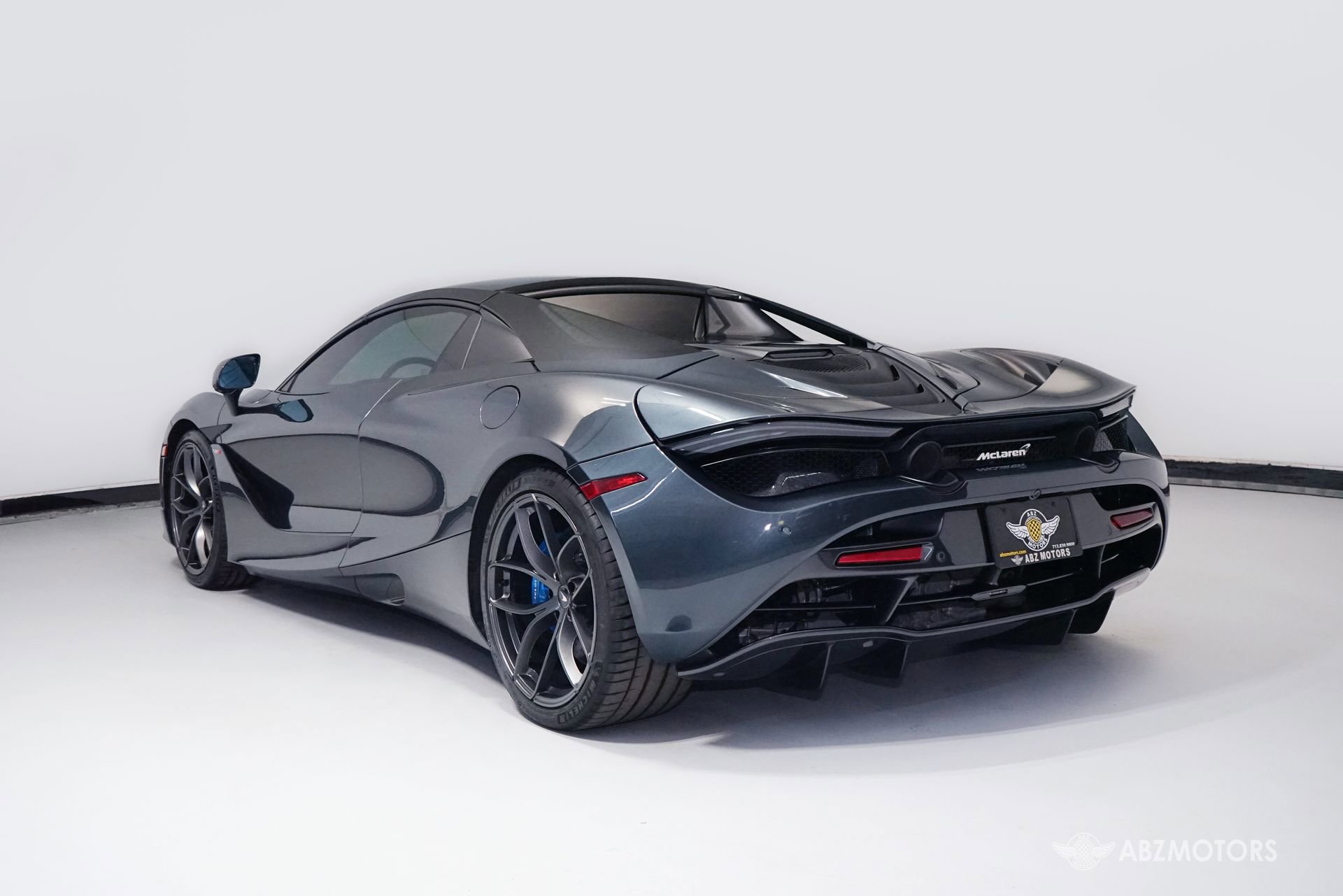 Used 2020 McLaren 720S Spider RWD image 6