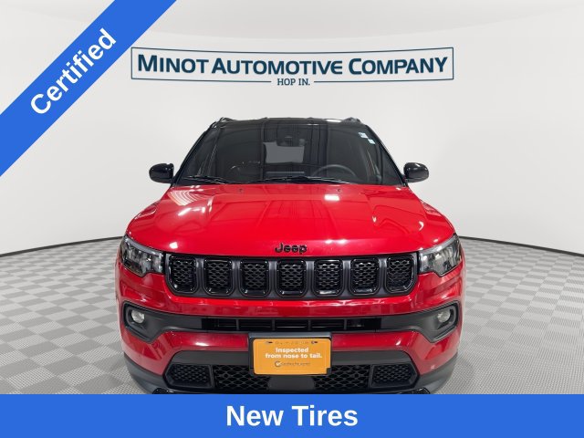 Certified 2023 Jeep Compass Latitude w/ Convenience Group AWD/4WD image 3