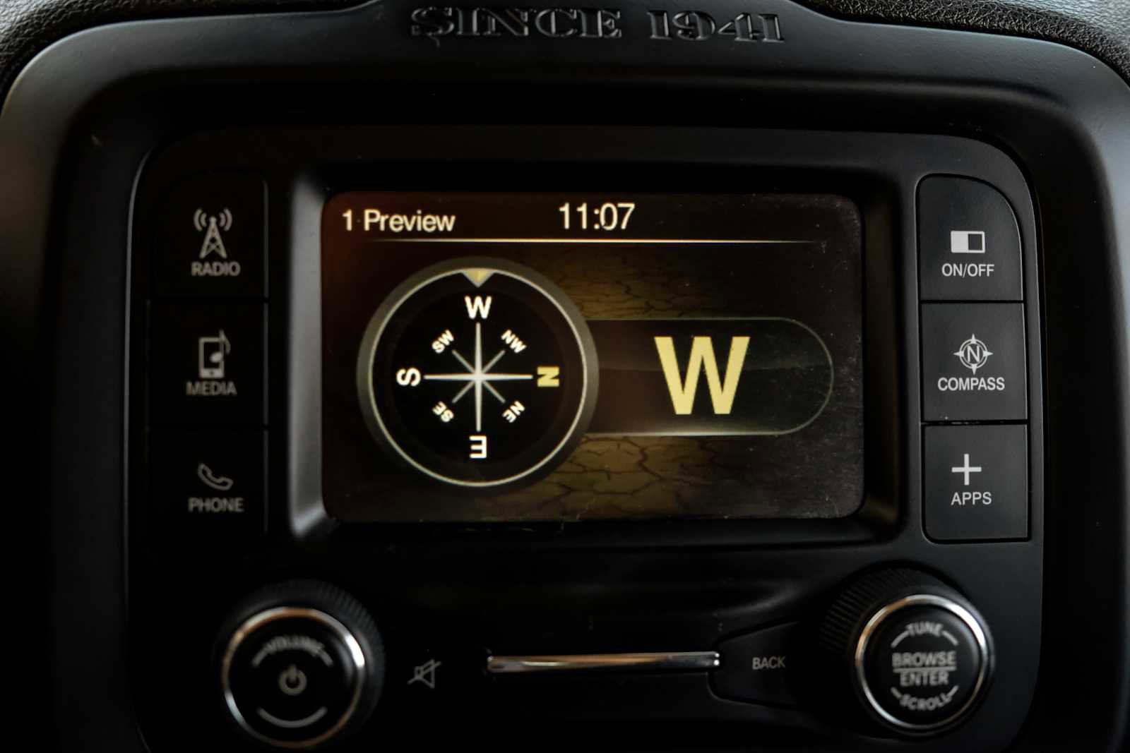 Used 2017 Jeep Renegade Latitude w/ Cold Weather Group image 22