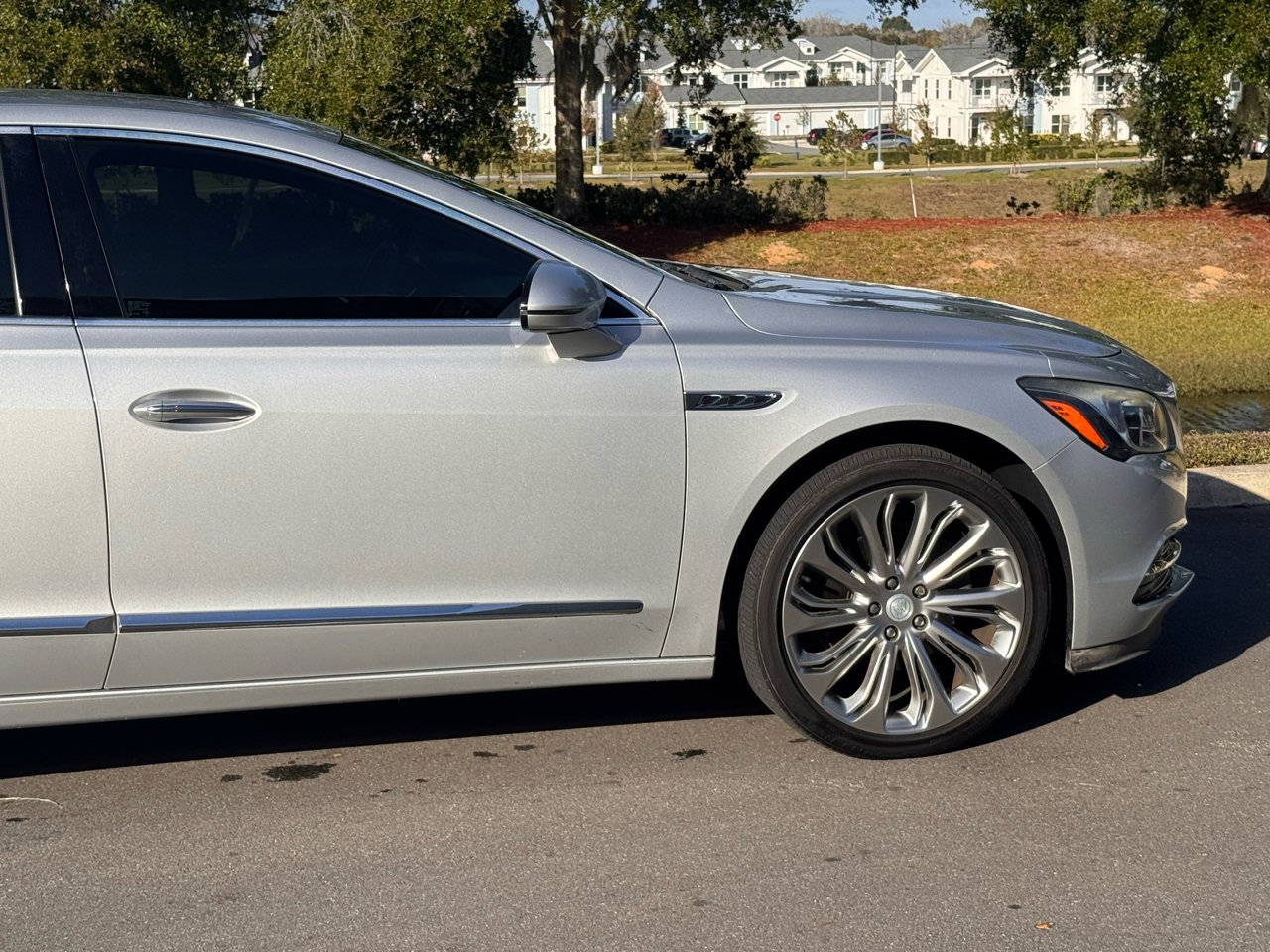 Used 2018 Buick LaCrosse Essence w/ Dynamic Drive Package image 25