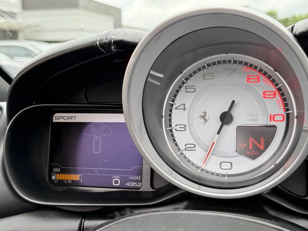 Used 2015 Ferrari California T RWD image 49