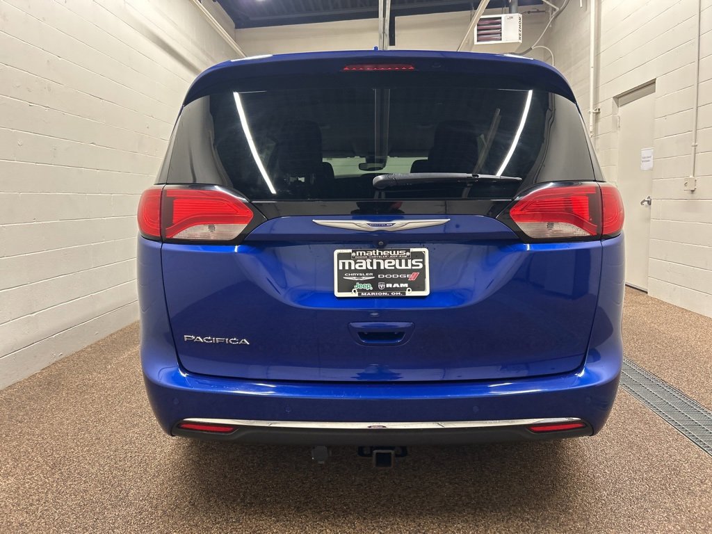 Used 2019 Chrysler Pacifica Touring-L Plus w/ Advanced Safetytec Group image 3