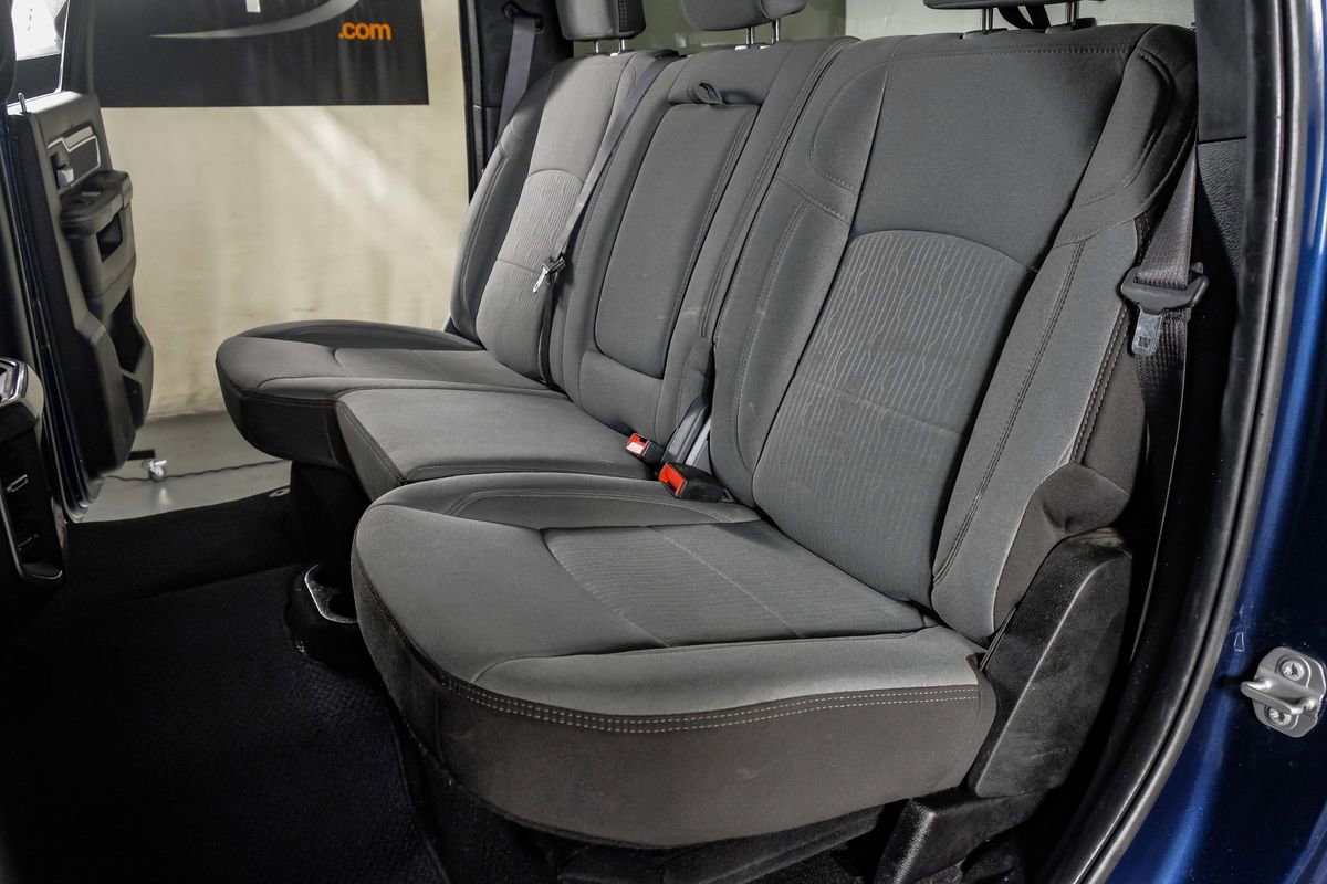 Used 2020 RAM 2500 Big Horn w/ Night Edition AWD/4WD image 32