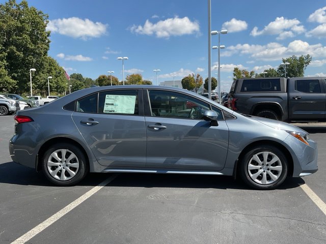 New 2027 Toyota Corolla LE FWD image 5