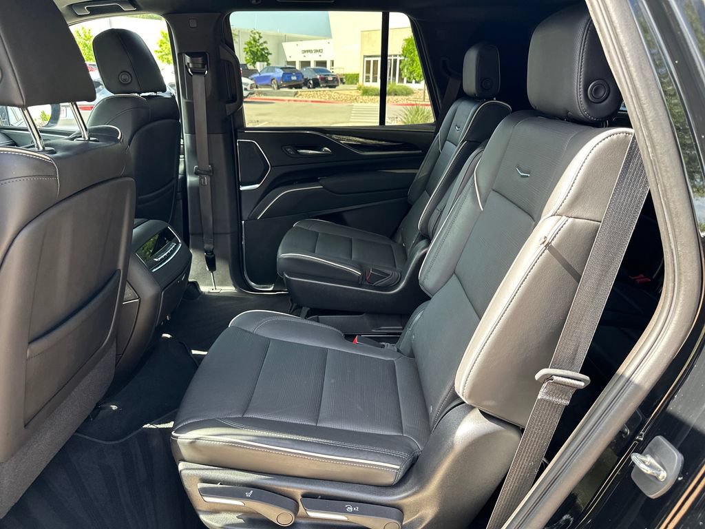 Used 2021 Cadillac Escalade Sport RWD image 33