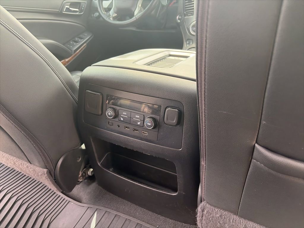 Used 2020 Chevrolet Suburban Premier image 19