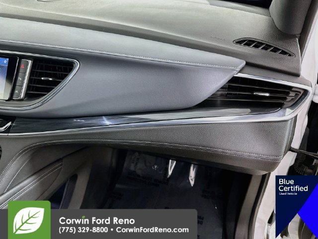 Used 2024 Buick Enclave Premium AWD/4WD image 34