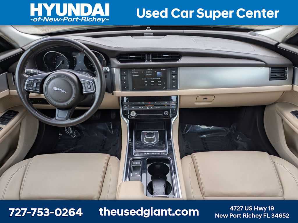 Used 2017 Jaguar XF RWD image 17
