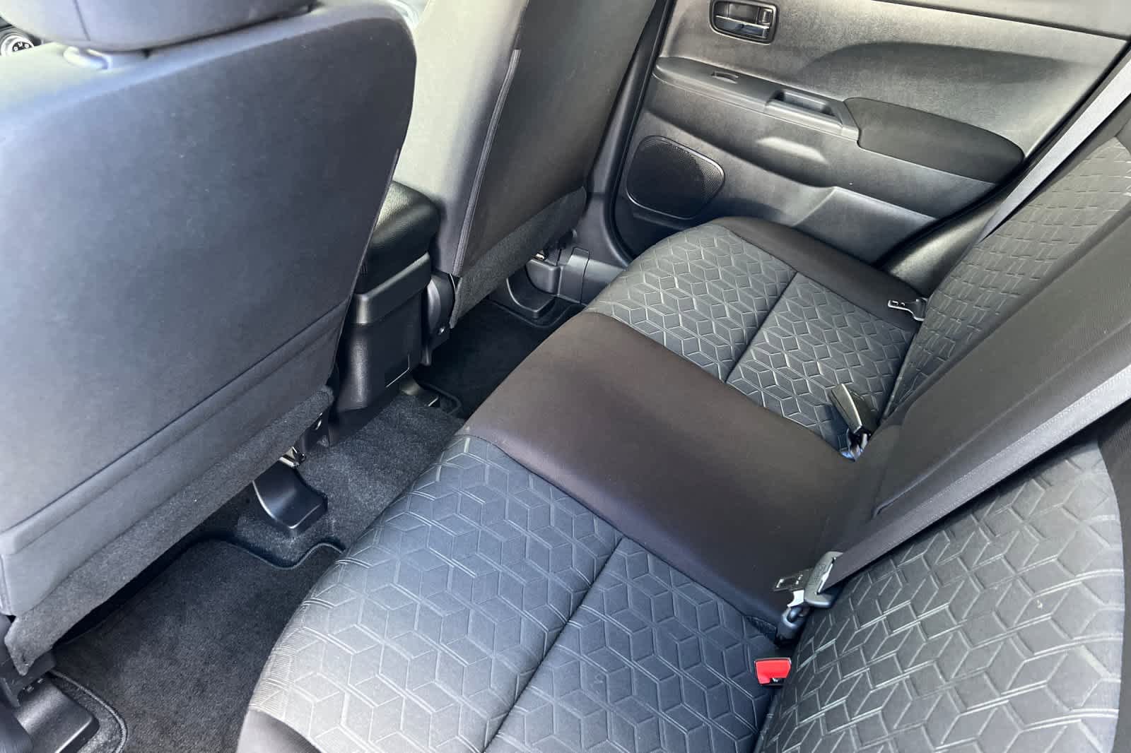 Used 2024 Mitsubishi Outlander Sport ES AWD/4WD image 4
