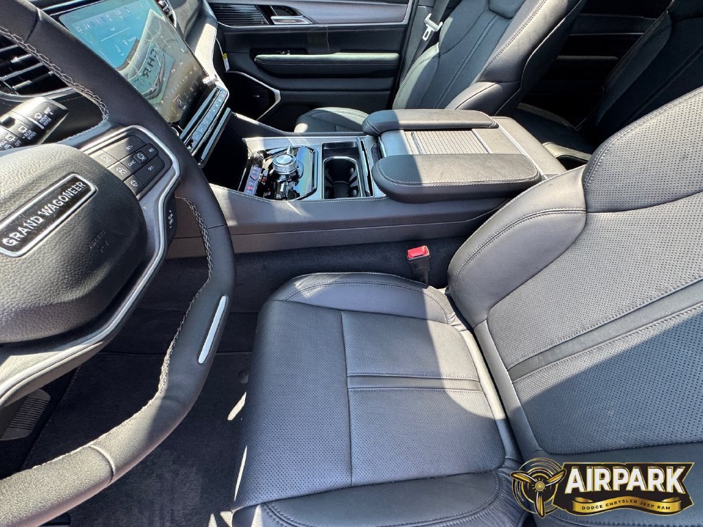 New 2026 Jeep Grand Wagoneer Limited AWD/4WD image 18