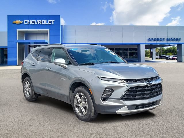 Used 2023 Chevrolet Blazer LT w/ Convenience Package FWD image 1