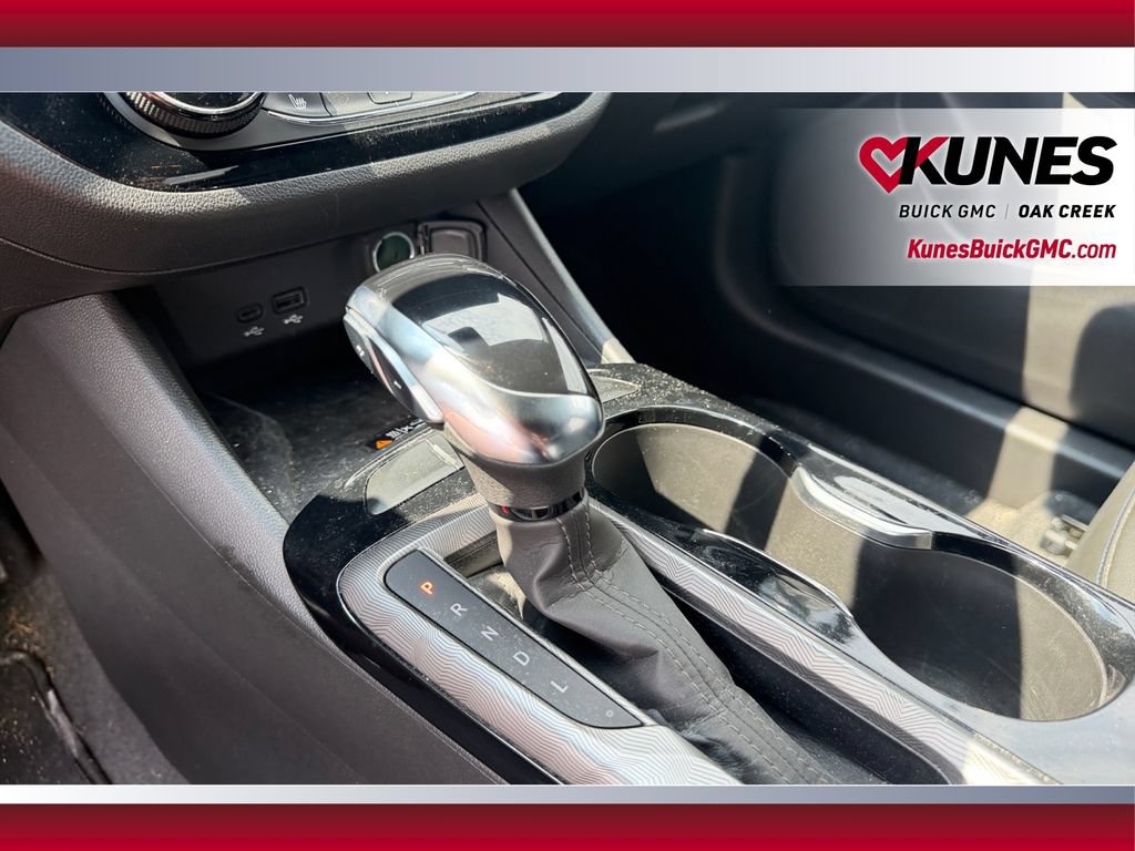 Used 2024 Buick Envista Sport Touring w/ Convenience I Package FWD image 30