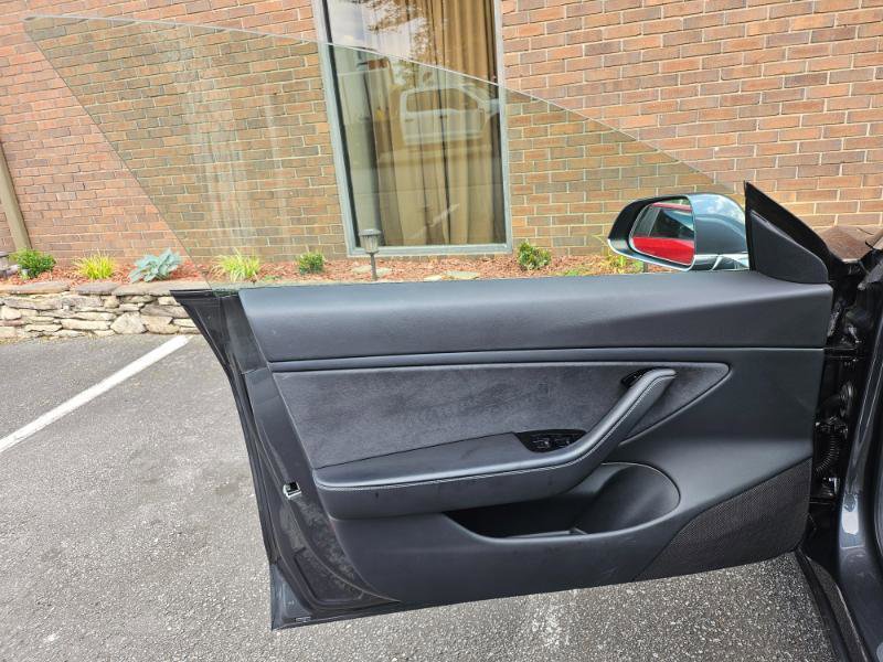 Used 2018 Tesla Model 3 Long Range AWD/4WD image 30