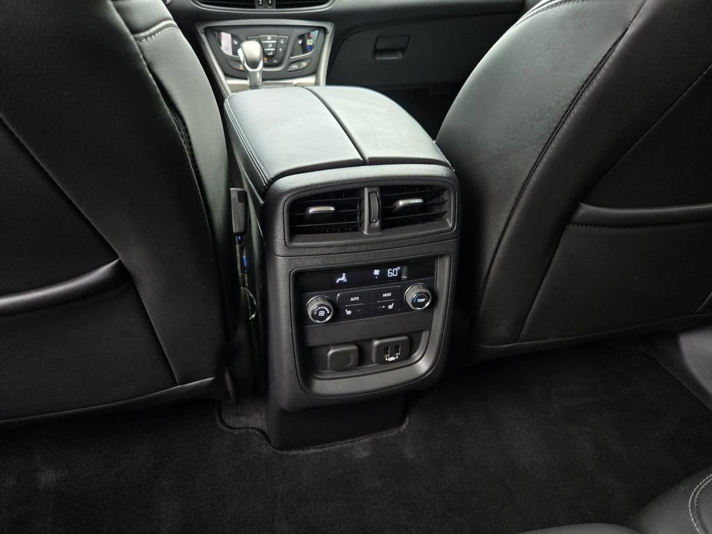 Used 2020 Buick Envision Essence FWD image 14