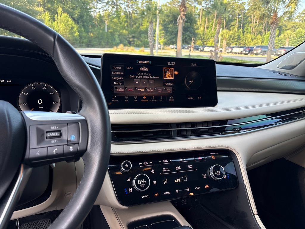 Certified 2023 INFINITI QX60 Luxe w/ Vision Package AWD/4WD image 17