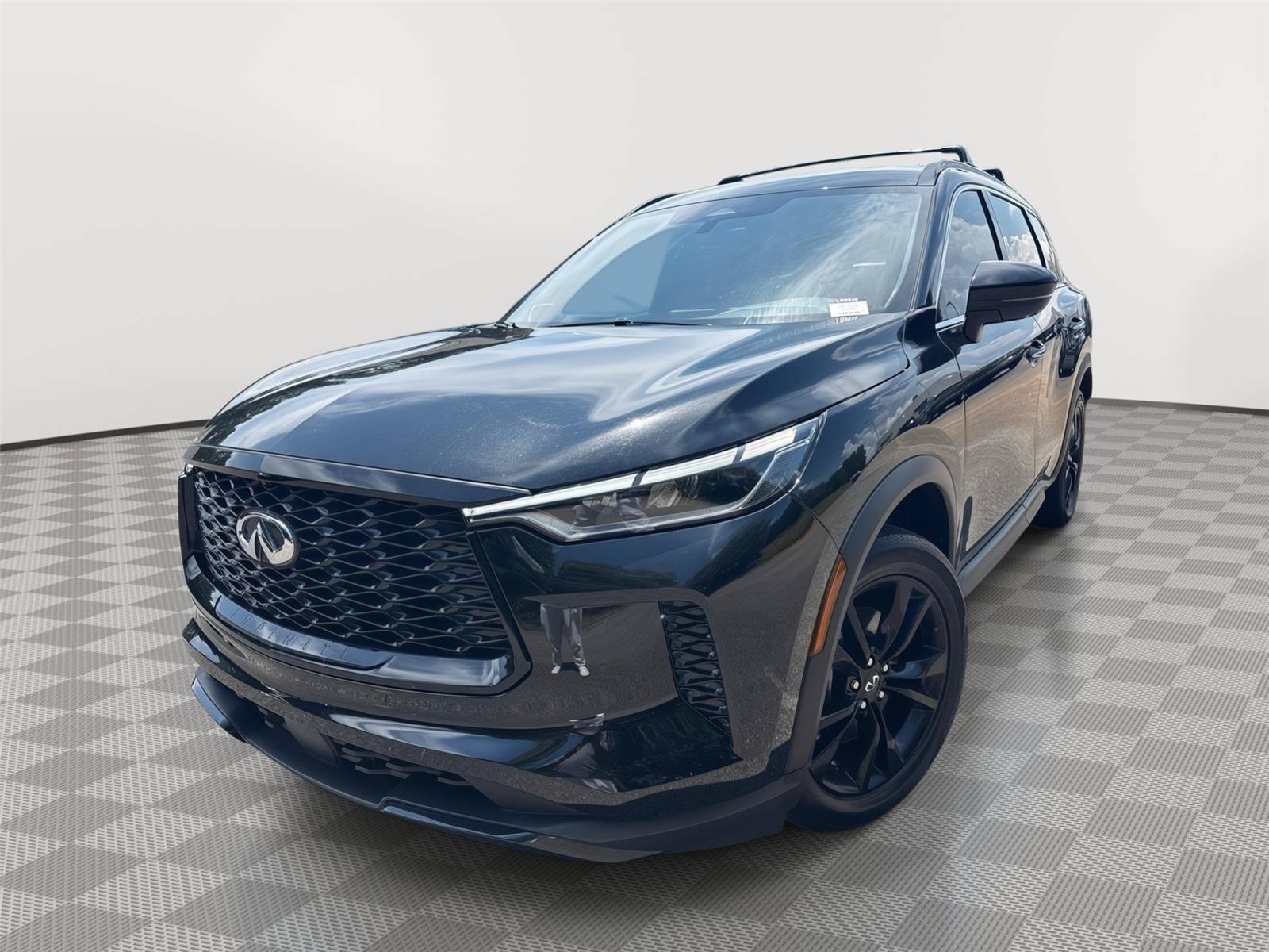 Used 2025 INFINITI QX60 Luxe w/ Black Edition FWD image 2