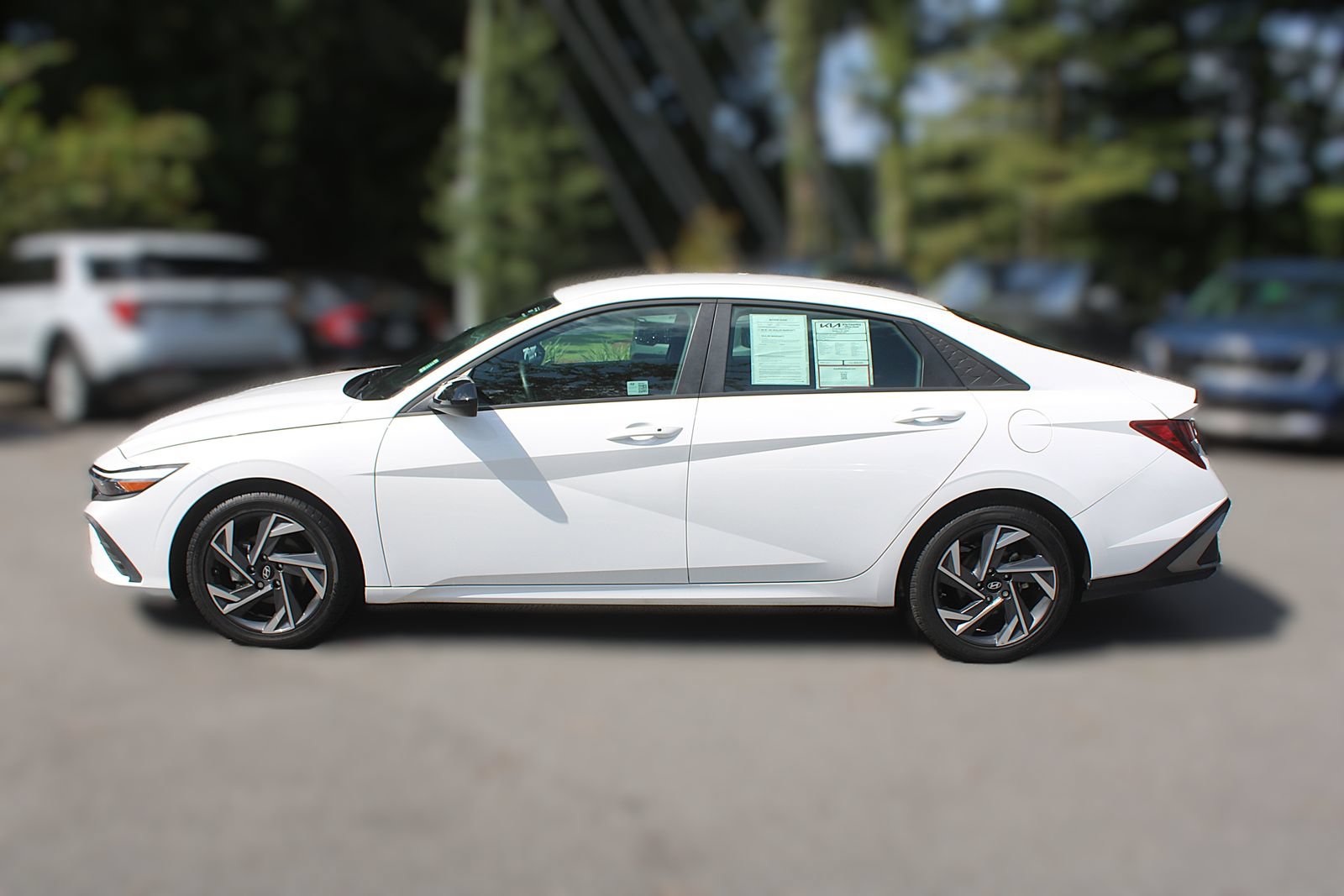 Used 2025 Hyundai Elantra Sport FWD image 5