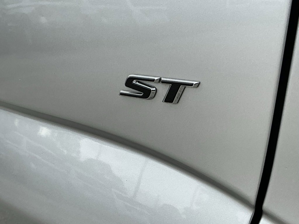 Used 2021 Buick Enclave Essence w/ Sport Touring Edition image 21