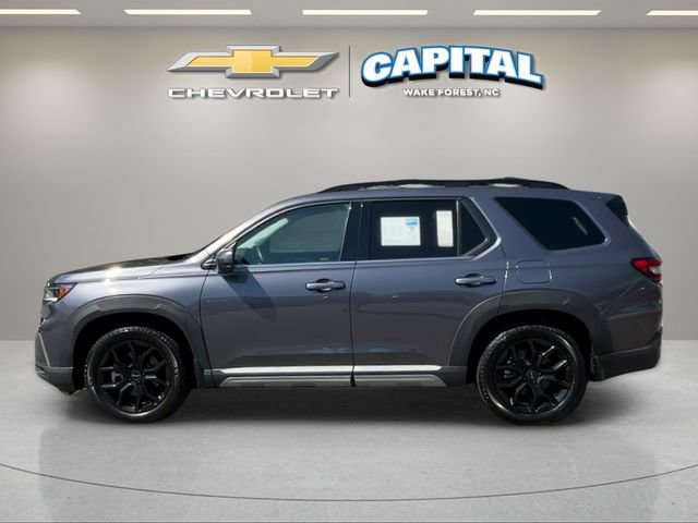 Used 2025 Honda Pilot Touring image 2
