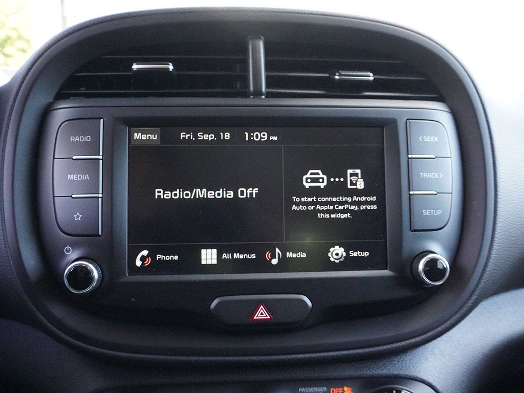 Used 2025 Kia Soul LX w/ LX Technology Package FWD image 43