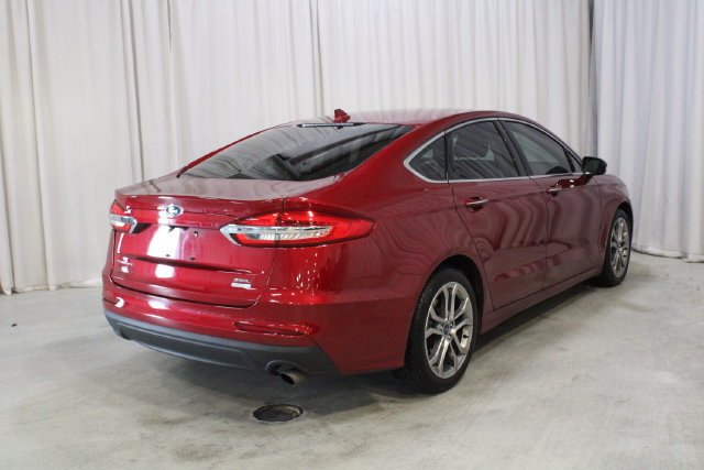 Used 2019 Ford Fusion SEL FWD image 24