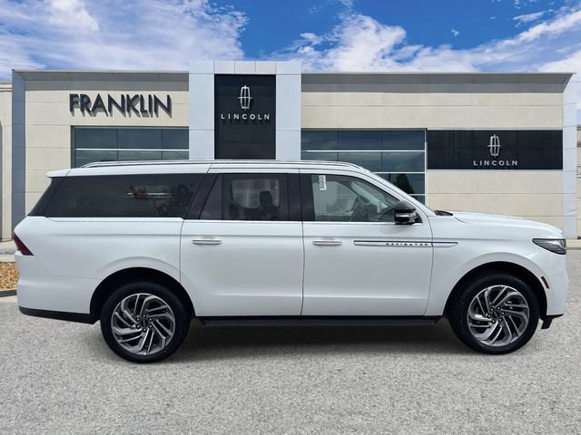 New 2026 Lincoln Navigator L Premier AWD/4WD image 8