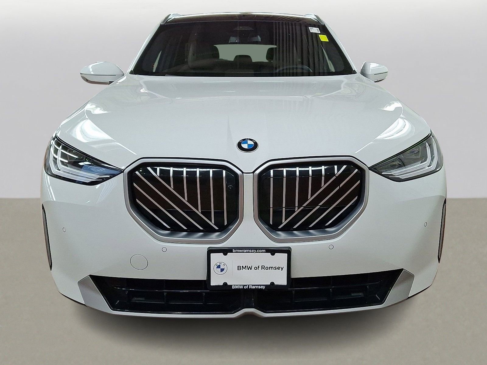 Used 2025 BMW X3 xDrive30 w/ Premium Package AWD/4WD image 2