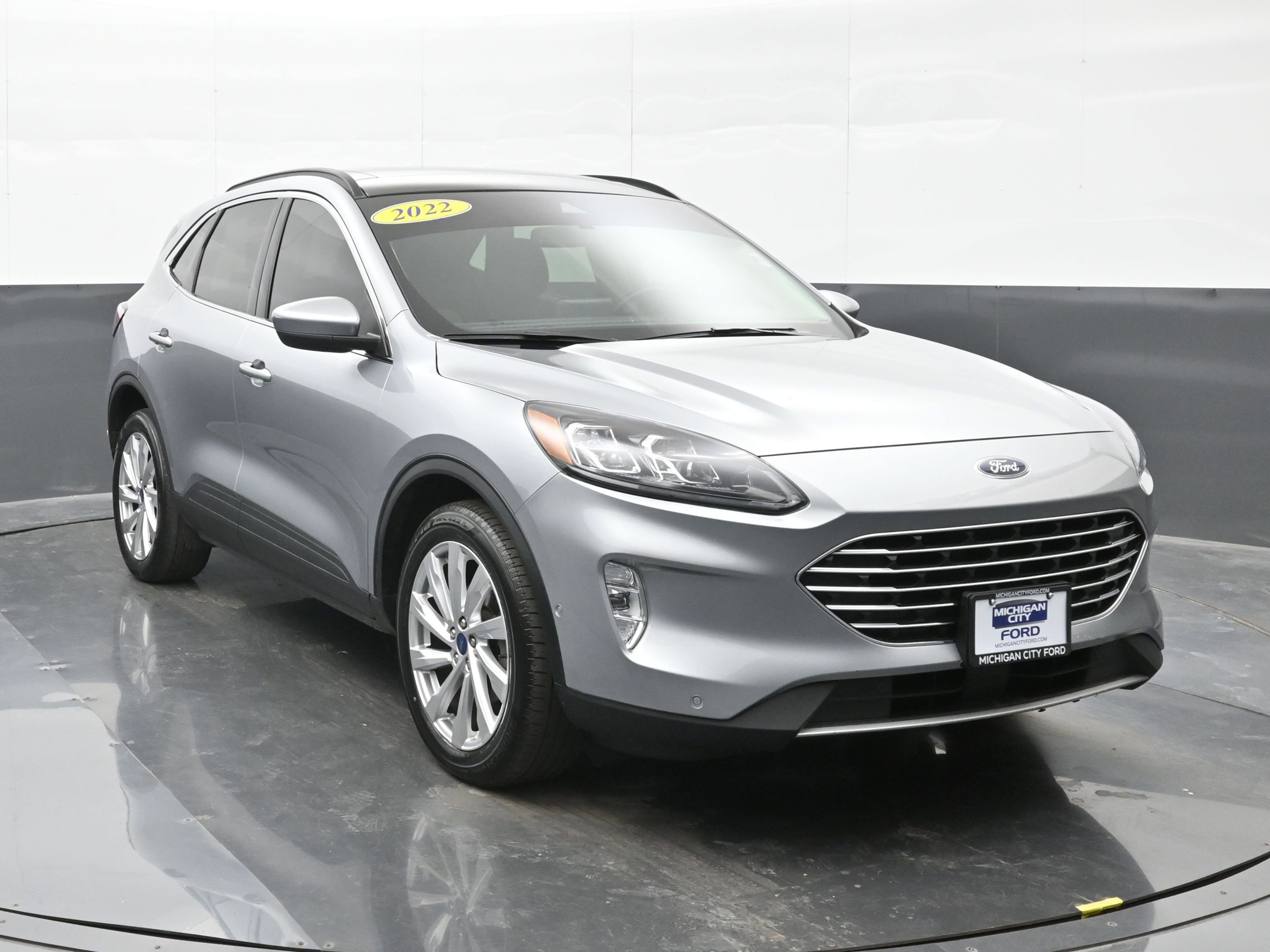 Used 2022 Ford Escape Titanium w/ Titanium Elite Package image 8