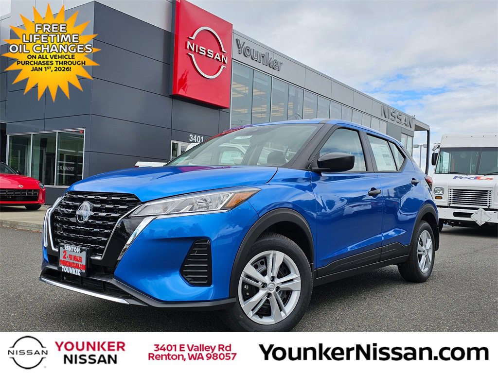 New 2025 Nissan Kicks Play S