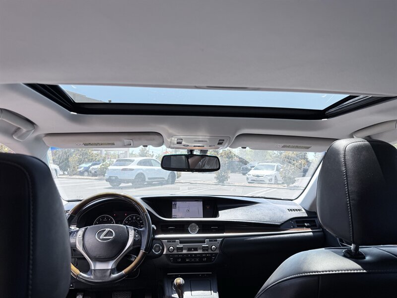 Used 2013 Lexus ES 350 w/ Premium Pkg FWD image 20
