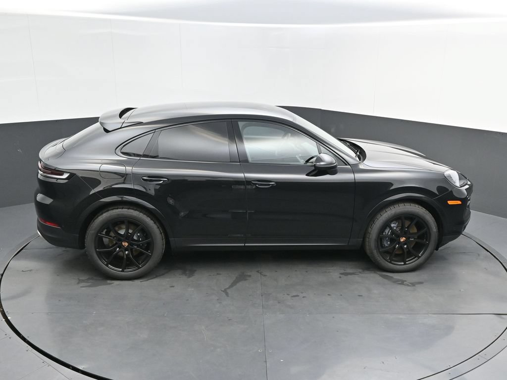 Certified 2026 Porsche Cayenne Coupe AWD/4WD image 28