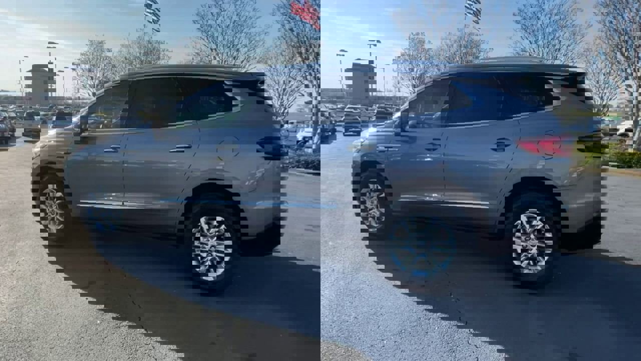 Used 2021 Buick Enclave Essence w/ Sound and Sites Package image 6