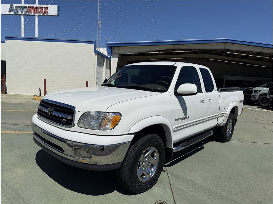 Used 2001 Toyota Tundra Limited AWD/4WD image 2