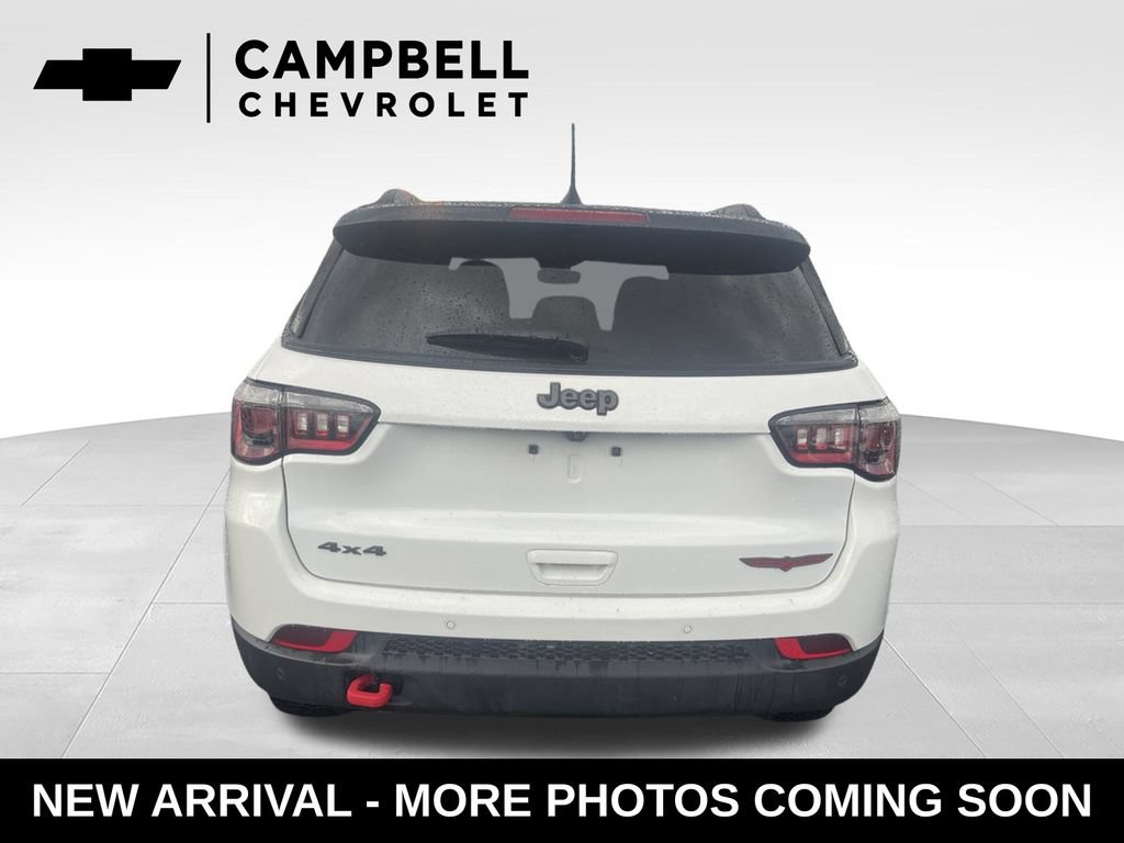 Used 2025 Jeep Compass Trailhawk AWD/4WD image 4